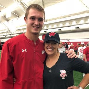 Meet your Posher, Sharon